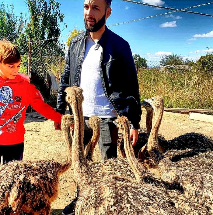 Răzvan alături de fiul său FOTO LB