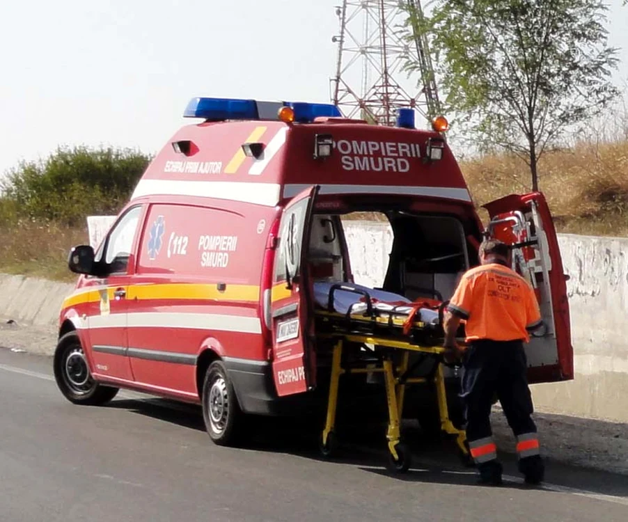 O persoană a decedat şi alte două au fost rănite în urma accidentului  (FOTO: Mugurel Manea)