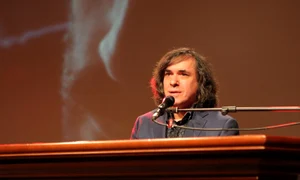„Întîmplare sau destin, nu știu, dar asta e povestea” – interviu cu Mircea CĂRTĂRESCU jpeg
