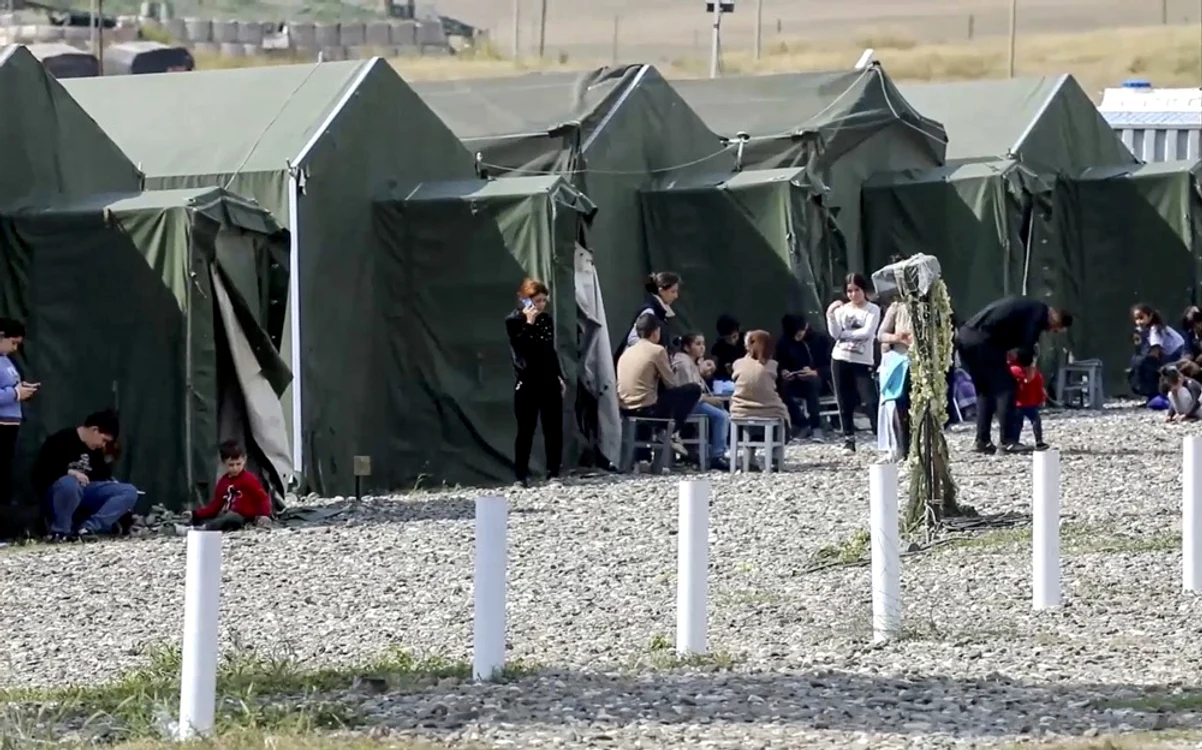 Forțele ruse de menținere a păcii au evacuat 5.000 de civili din enclavă FOTO EPA-EFE
