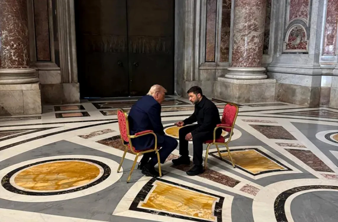 Donald Trump și Volodimir Zelenski la Vatican. Foto: Profimedia