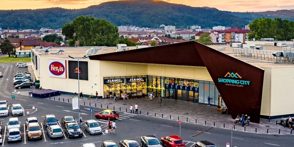 Shopping City Mall din Râmnicu Vâlcea Foto Facebook Shopping City Mall Vâlcea