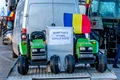 Reprezentanți ai fermierilor și transportatorilor blochează trei din cele patru culoare vamale din vama Siret, în Siret, Suceava. FOTO Inquam Photos / Casian Mitu