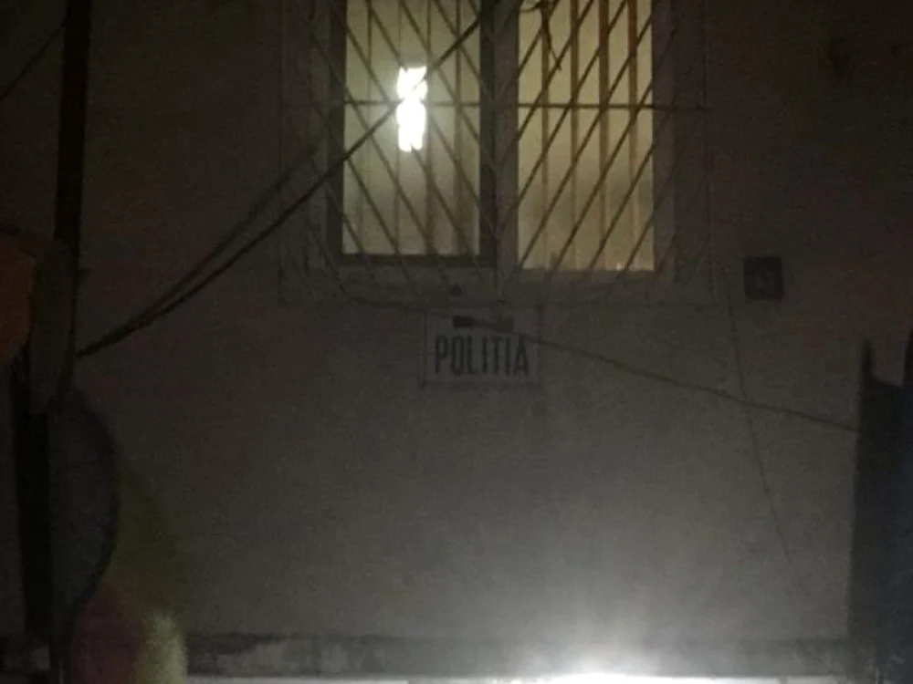 Bărbatul susţine că a fost bătut de patron pentru că şi-a cerut salatriul