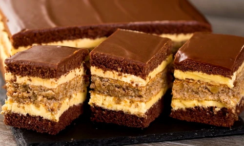 Prăjitură cu ciocolată, vanilie şi nuci jpeg