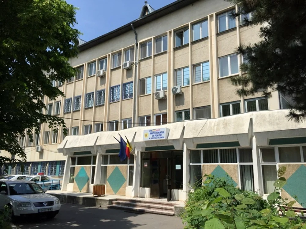 Poliţia scoate la concurs două posturi FOTO Adevărul