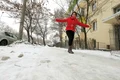 Vara, trotuarele din București sunt sparte, iar iarna sunt pline cu zăpadă și ghețuș jpeg