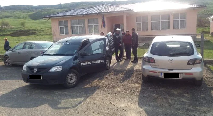 
    Aşa arată locul în care copilul a căzutfoto: Ziarul de Iaşi  