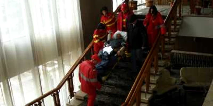 Bărbatul a fost transportat la spital