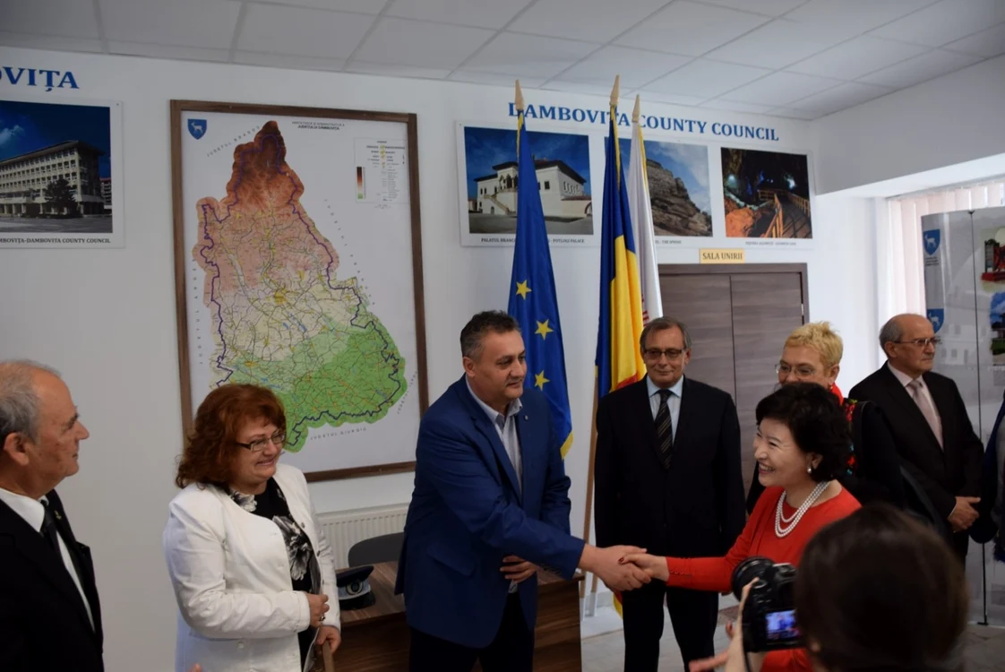 Vizita reprezentanţilor UNESCO la sediul Consiliului Judeţean Dâmboviţa