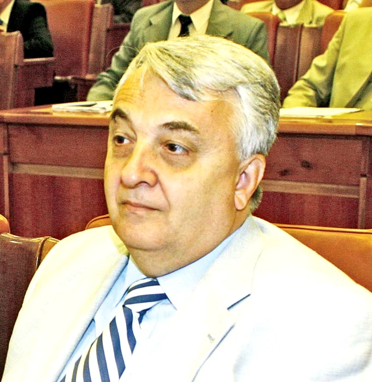 dr. Mircea Cinteză