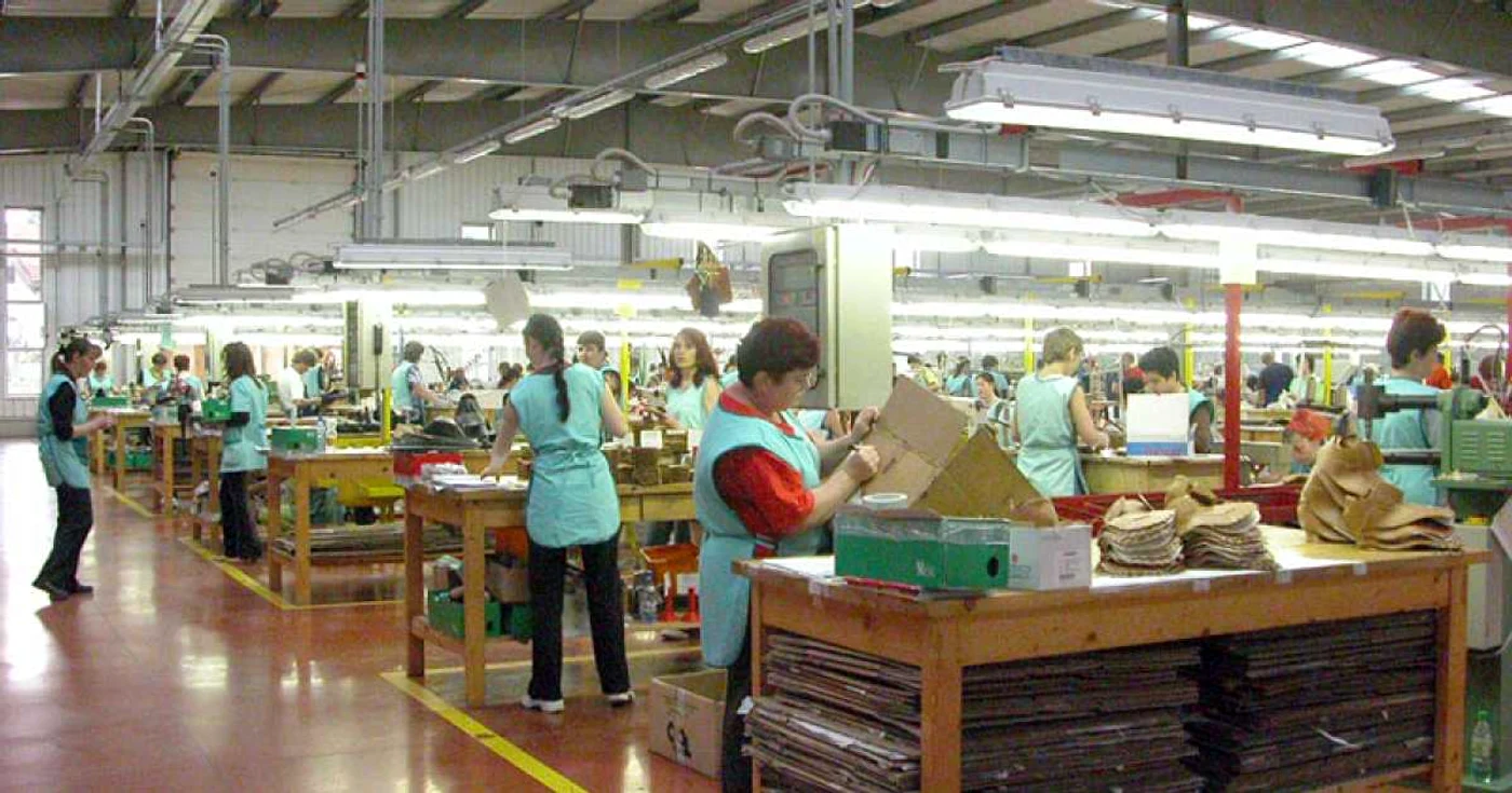 La fabrica din Cluj lucrează 350 de angajaţi