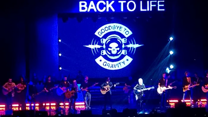 A cântat melodia Back to Life a celor de la Goodbye to Gravity