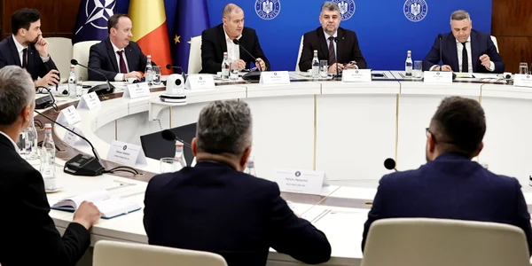 Întrevederea premierului Marcel Ciolacu cu reprezentanți ai lanțurilor de magazine autohtone și ai distribuției din comerțul cu bunuri alimentare Foto: gov.ro