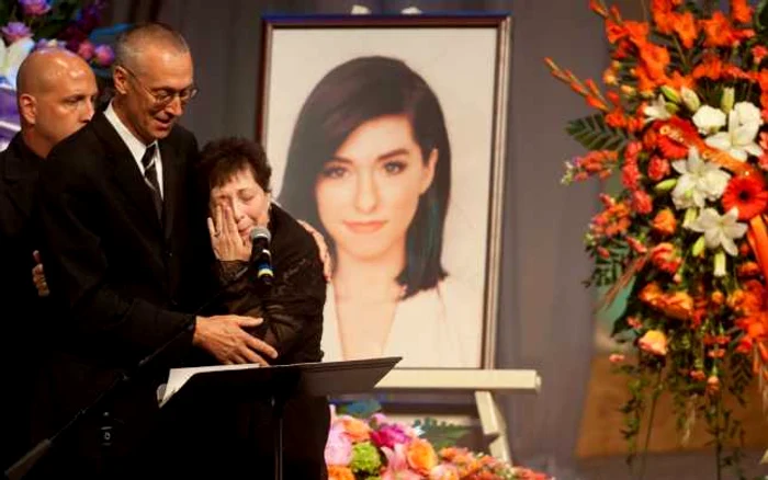 Familia Christinei Grimmie, în lacrimi la înmormântarea acesteia FOTO GettyImages/Guliver