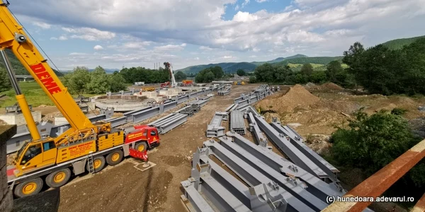 podul feroviar peste mures foto daniel guta adevarul