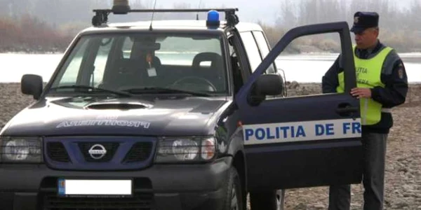 Aceştia au fost reţinuţi de către poliţiştii de frontieră de la Nădlac 