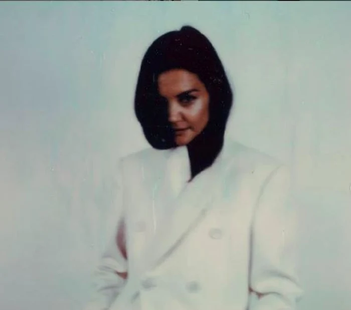 S-a apucat de croitorie și de scrisFoto: Instagram