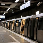 metrou piata victoriei