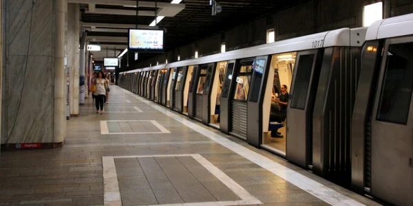 metrou piata victoriei