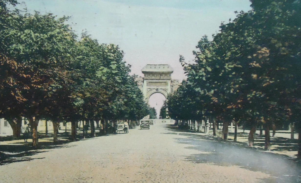 Șoseaua Kiseleff și Arcul de Triumf, așa cum arătau în epocă