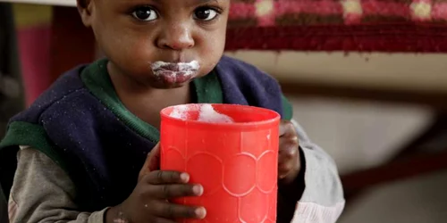 copil abandonat reuters