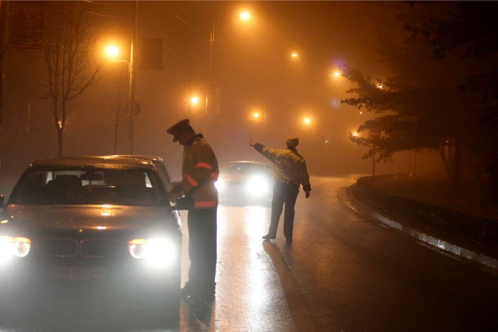 Poliţiştii au oprit-o pe femeie în trafic Foto Arhiva