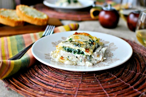 lasagna cu branza si pui jpeg