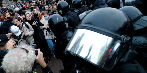 Protest împotriva mobilizării în Sankt Petersburg FOTO EPA-EFE