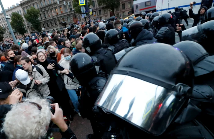 Protest împotriva mobilizării în Sankt Petersburg FOTO EPA-EFE