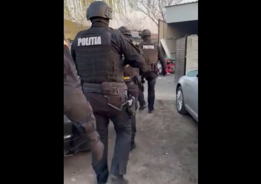 Mașini de peste 5,3 milioane de lei, introduse în țară de o firmă din Pitești fără a fi declarate la fisc
