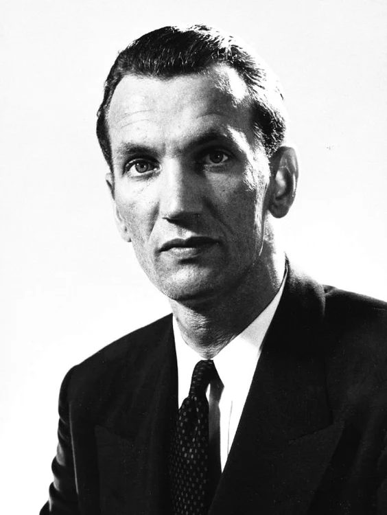 Jan Karski (Kozielewski), emisar al Statului Subteran Polonez, care a pregătit și prezentat țărilor occidentale raportul cu privire la soarta tragică a evreilor din Polonia ocupată. În zadar a cerut ajutor pentru ei în discuțiile purtate cu politicienii puterilor aliate, în frunte cu președintele american Roosvelt.