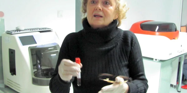 Botoşani: Laboranta Violeta Mincu susţine că femeia nu era bolnavă de Sida când i s-a făcut testul 
