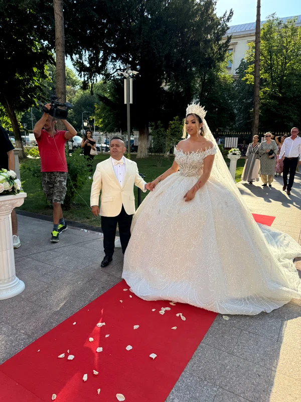 Adrian Minune și fiica lui mai mică, Adriana, în ziua nunții ei