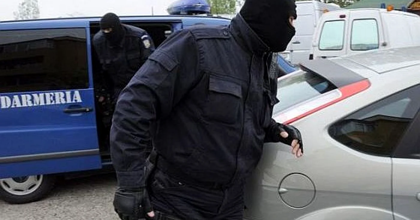 Membrii celor două familii de rromi au fost potoliți doar cu ajutorul “mascaților”
