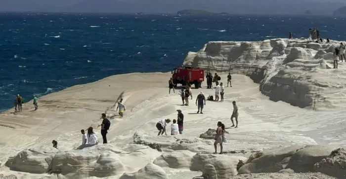 Doi turişti vietnamezi au murit pe Insula greacă Milos FOTO: X