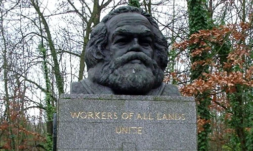 Mormântul lui Karl Marx, vandalizat jpeg