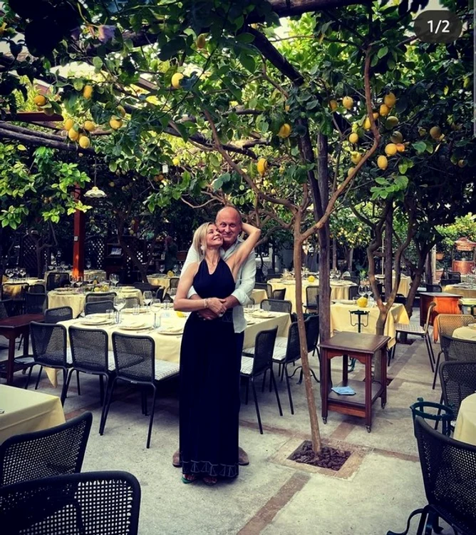 
    Diana și Dan Șucu, într-o ipostază romanticăfoto: Instagram  