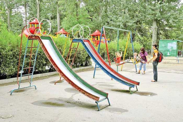 
    Alin Constantinescu, consultant în domeniul parcurilor de distracţie  