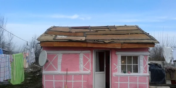 casa saracie antena prin satelit FOTO Hotnews