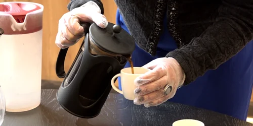 cafea la presa franceza 