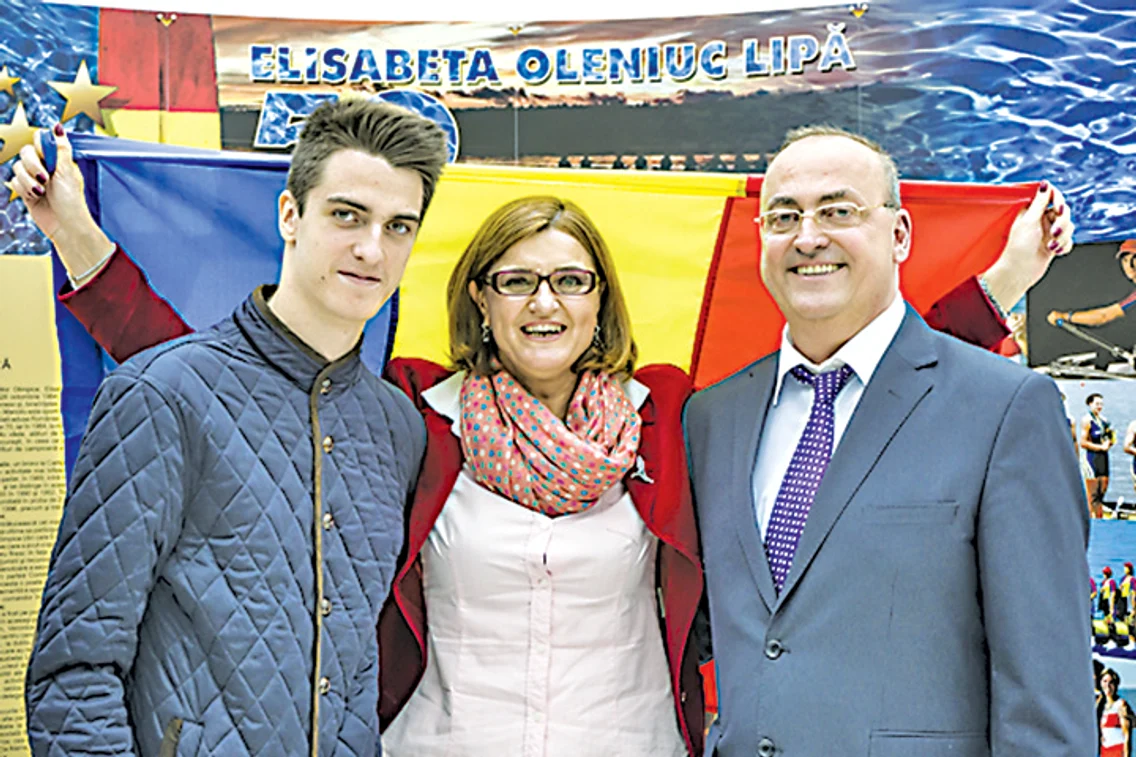 Elisabeta Lipă, alături de fiul și soțul ei