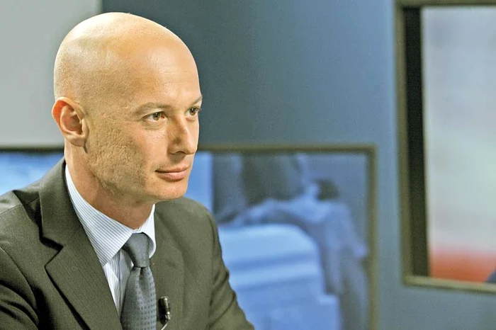 Acesta este palatul lui Bogdan Olteanu, construit pe un teren luat în concesiune pe 60 de ani de la biserica din Ghermăneşti, potrivit DC NewsFoto: Blitz