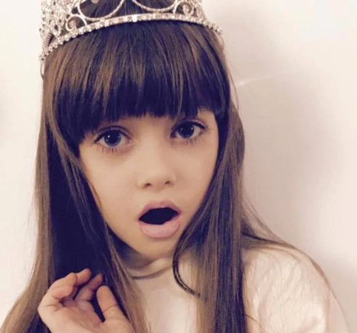 Mikaela, fiica Iuliei și a lui Mihai Albu