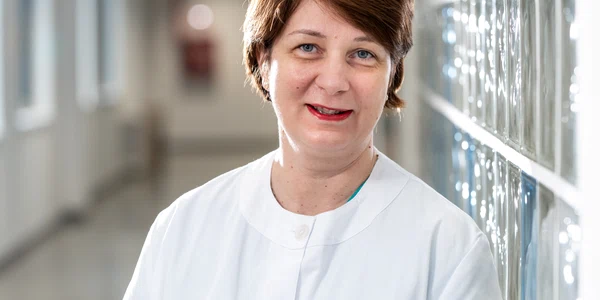 Medicul oncolog Claudia Militaru vorbeste despre tratamentul minune împotriva cancerului de colon (1) jpg