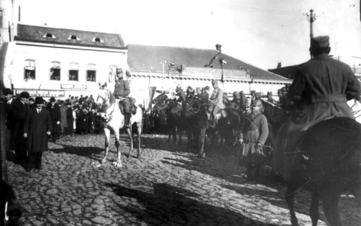 Intrarea trupelor româneşti în Timişoara, în 3 august 1919 FOTO Muzeul Banatului