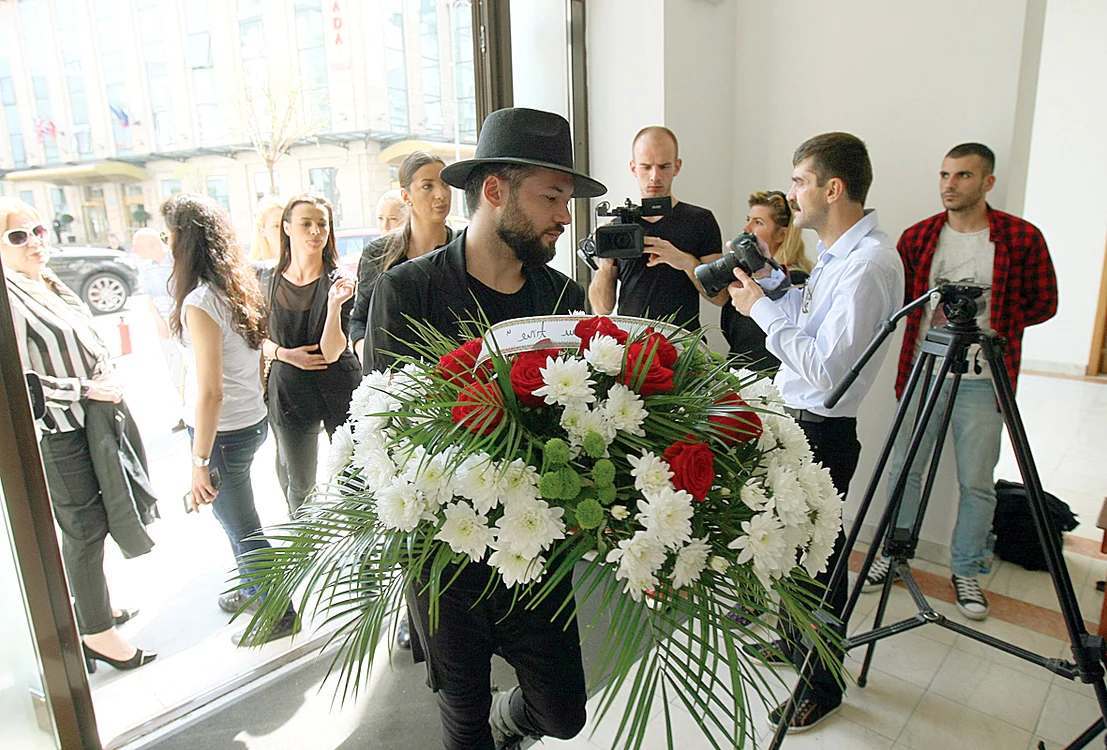 Coregrafii Cocuţa şi Bogdan  Boantă i-au adus un ultim  omagiu fostului lor coleg  din PRO TV