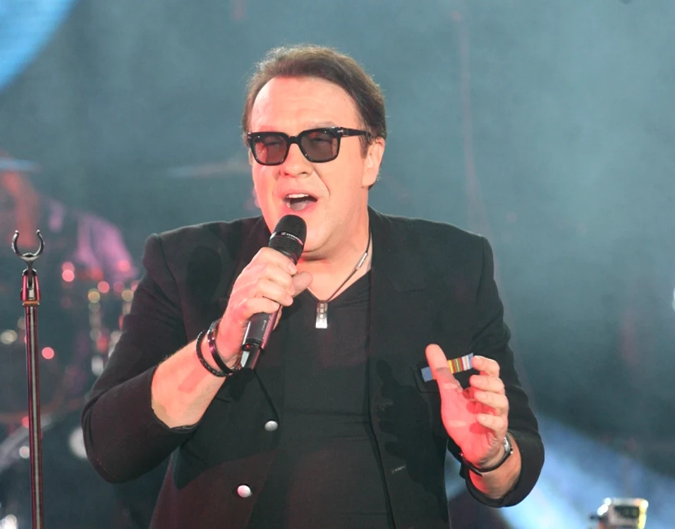 
    Starea lui Gabriel Cotabiţă. Artistul fusese refuzat de mai multe posturi de radio cu doar câteva zile înainte să facă stop cardio-respiratorfoto: Dorin Constanda  