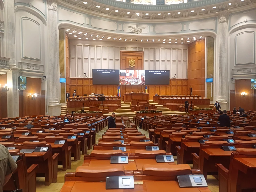 Moțiunea de cenzură, votată azi în Parlament. FOTO: Adevărul