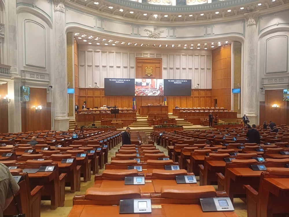 Cine poate ține în viață viitorul guvern: rolul decisiv al partidelor mici. „A crescut așteptarea ca PSD să preia inițiativa"